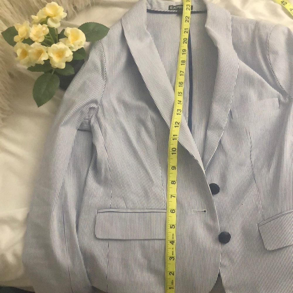 Express Blazer - Picture 5 of 5